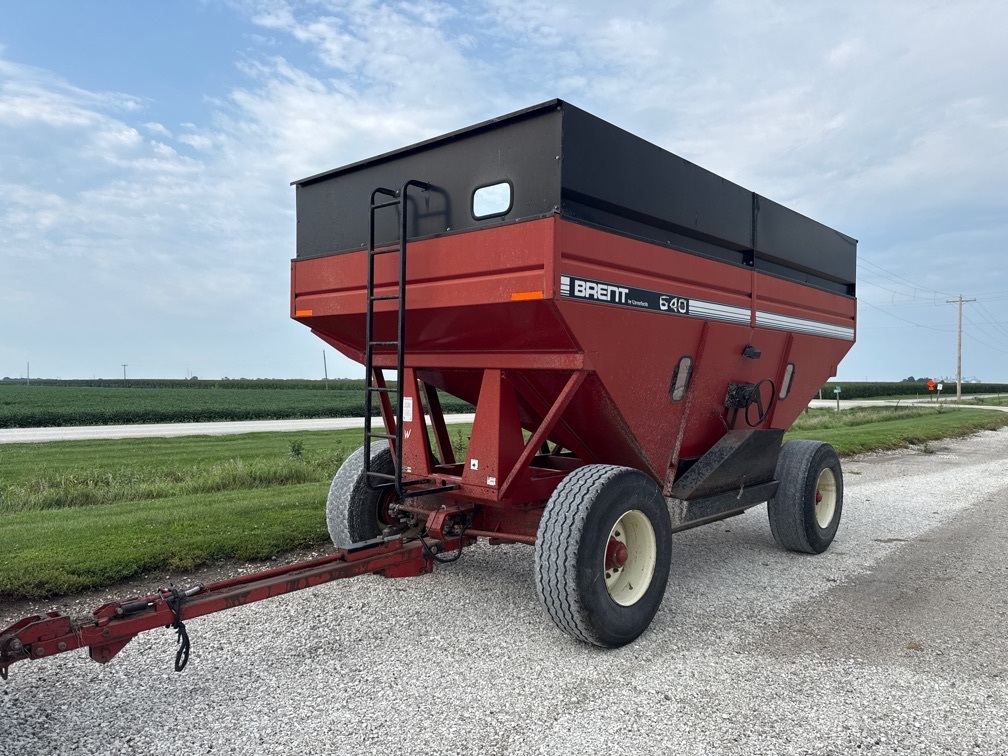 1996 Brent 640 Gravity Wagon