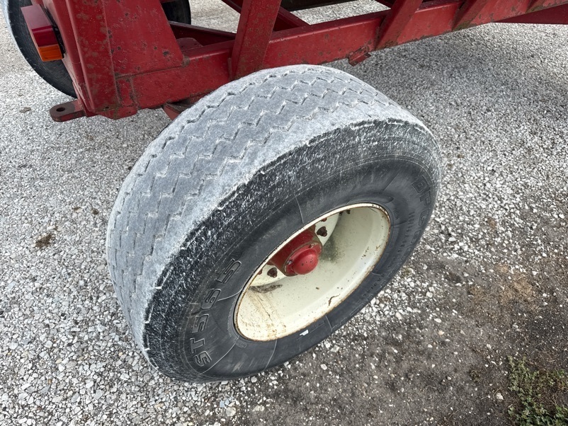 1996 Brent 640 Gravity Wagon
