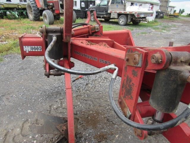  Case IH 145 Plow