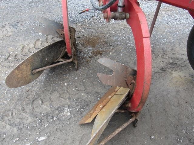  Case IH 145 Plow