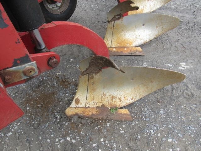  Case IH 145 Plow