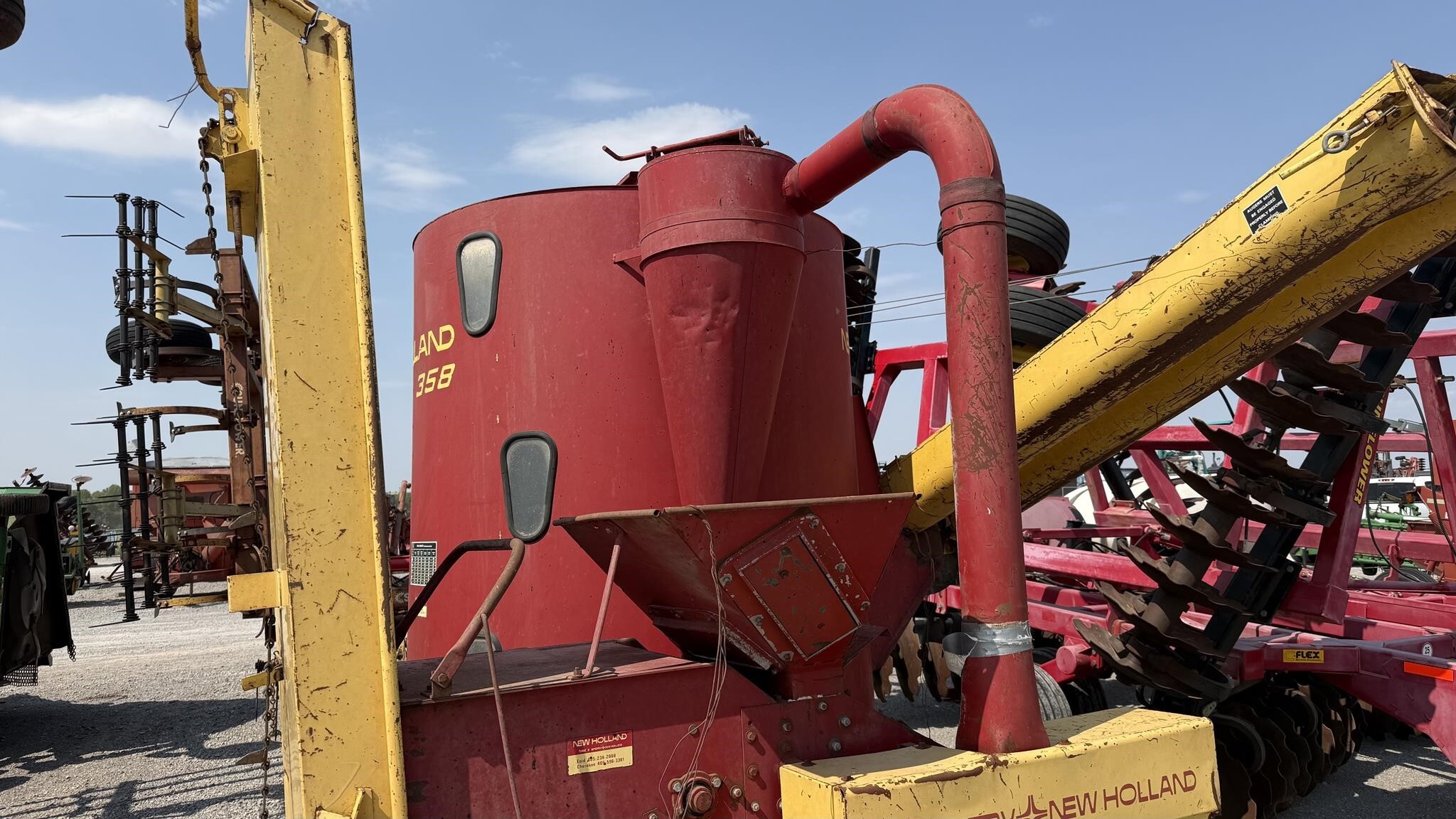  New Holland 358 Grinders and Mixer
