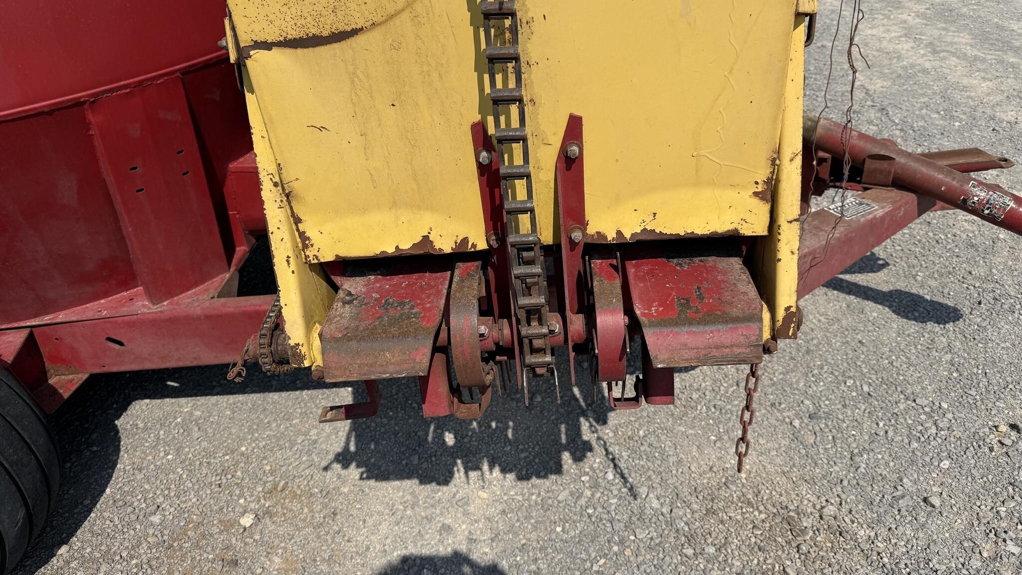  New Holland 358 Grinders and Mixer