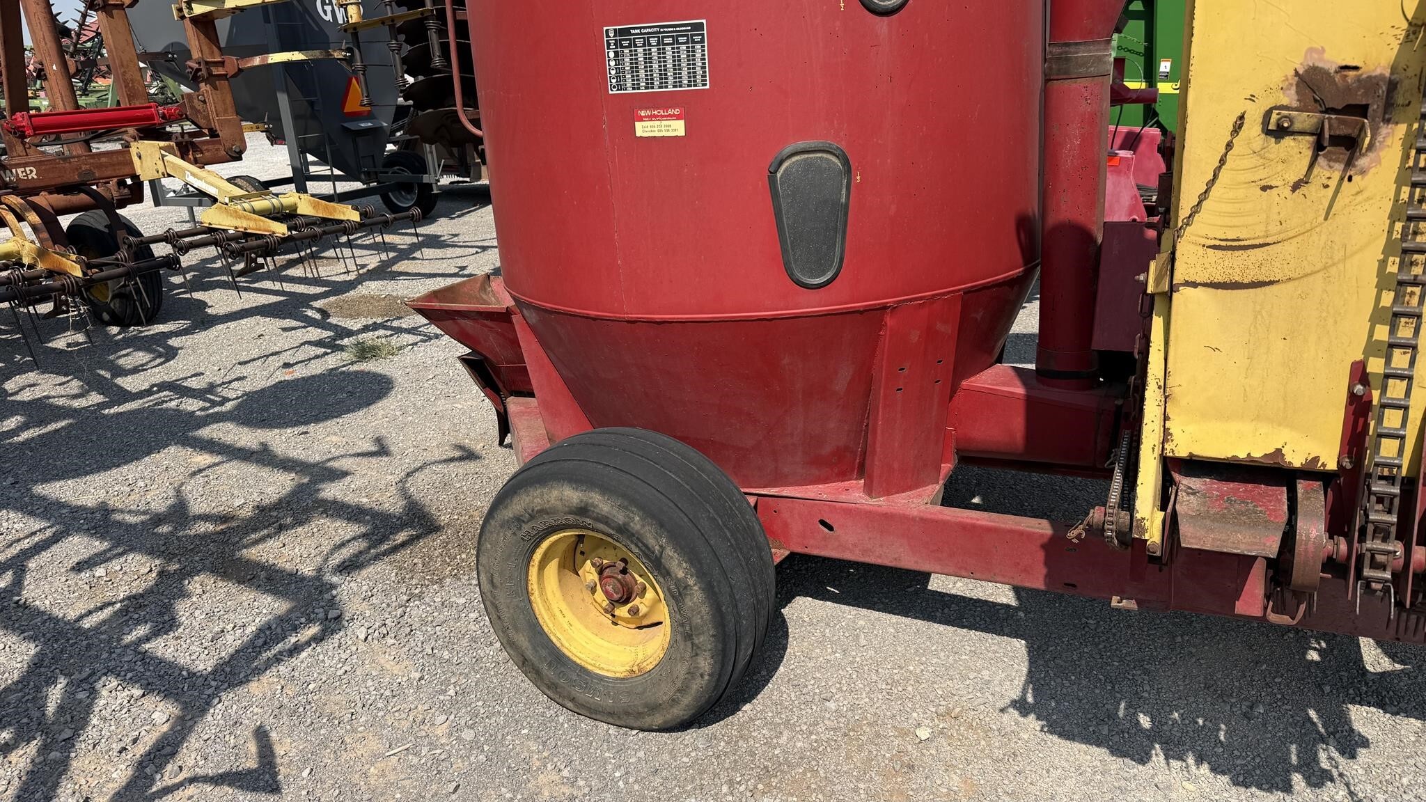  New Holland 358 Grinders and Mixer