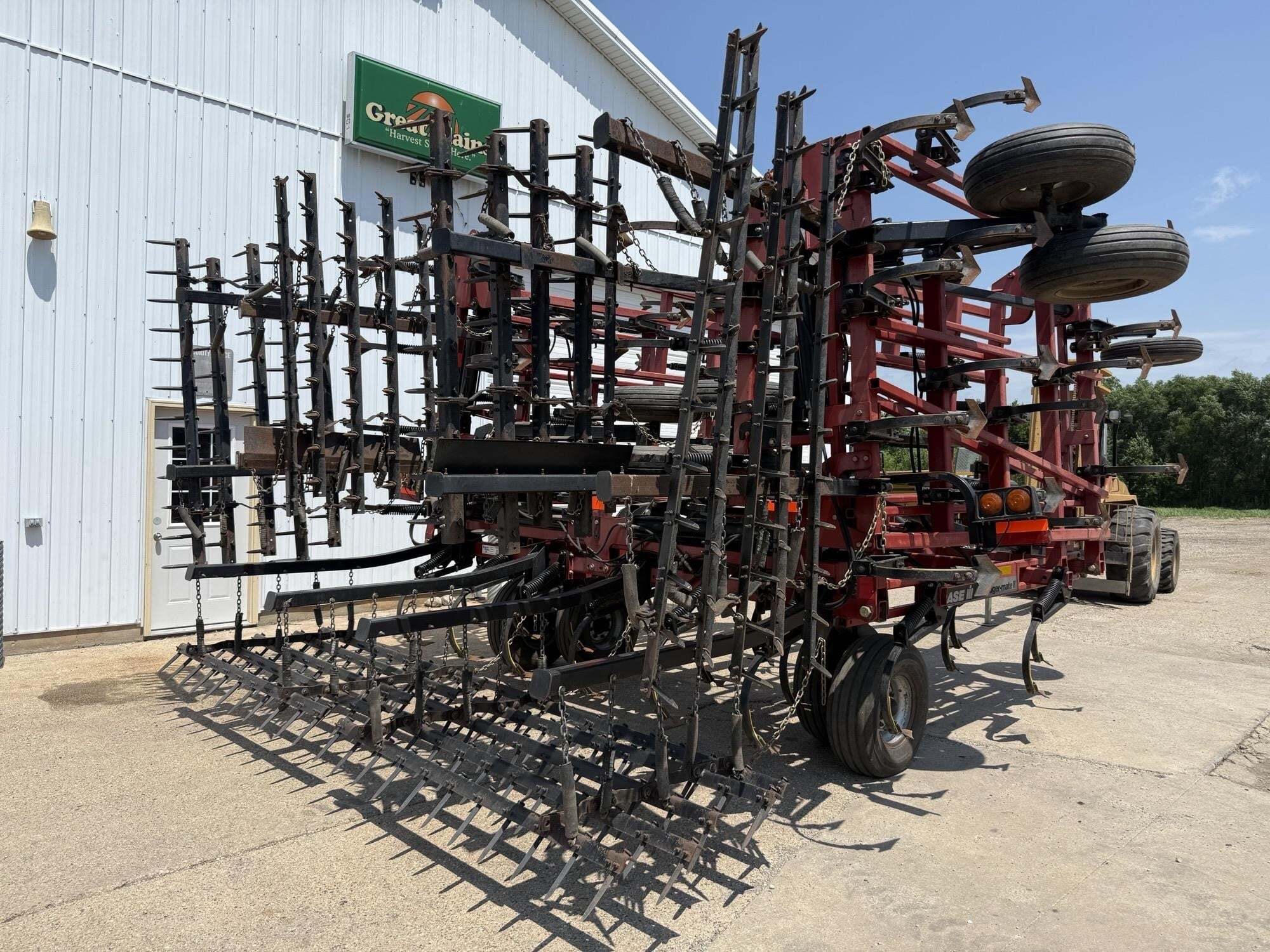 2006 Case IH Tigermate II Field Cultivator