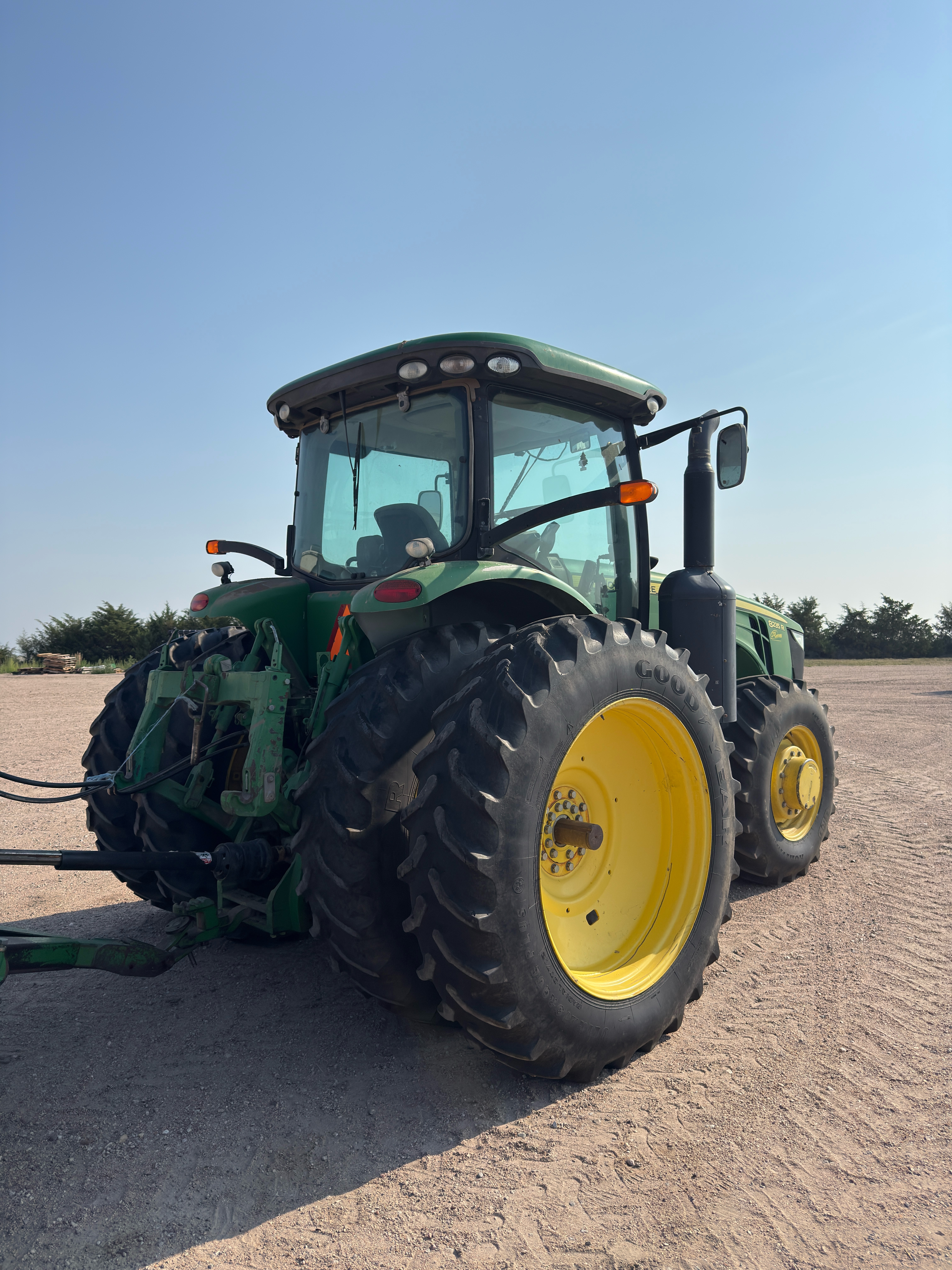 2013 John Deere 8235R Tractor