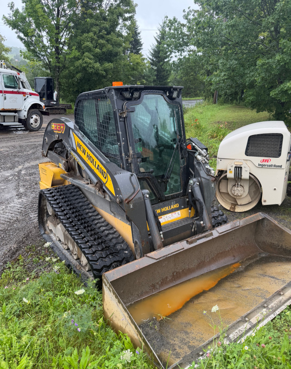 2024 New Holland C337 Skid Steer