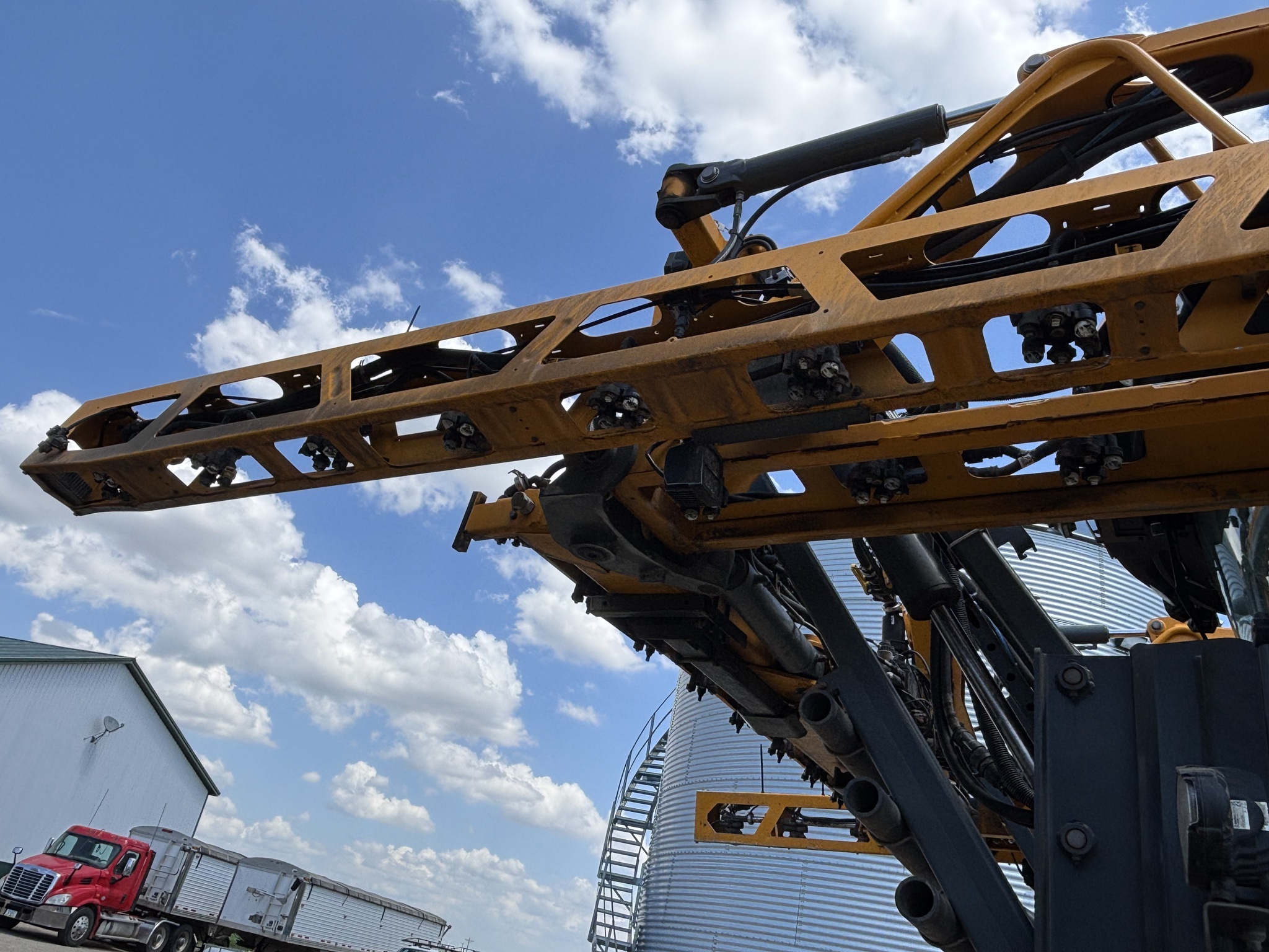 2025 Hagie STS16 Self-Propelled Sprayer