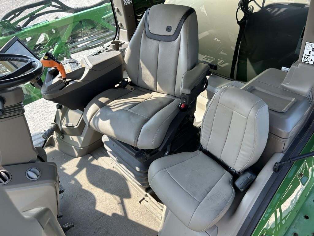2023 John Deere 412R Self-Propelled Sprayer