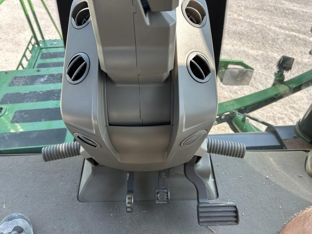 2023 John Deere 412R Self-Propelled Sprayer
