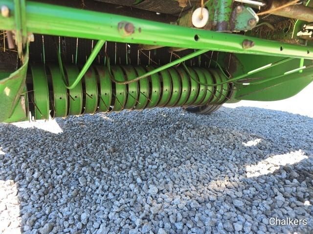 2000 John Deere 446 Round Baler