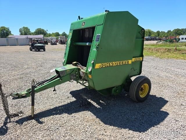 2000 John Deere 446 Round Baler