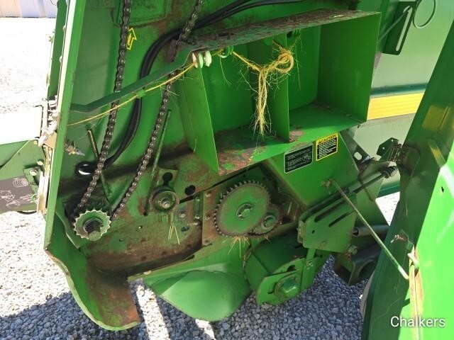 2000 John Deere 446 Round Baler