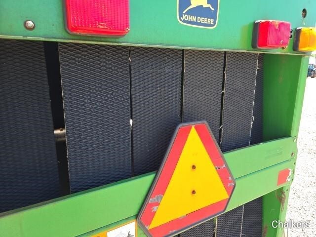 2000 John Deere 446 Round Baler