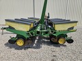  John Deere 7200 Planter