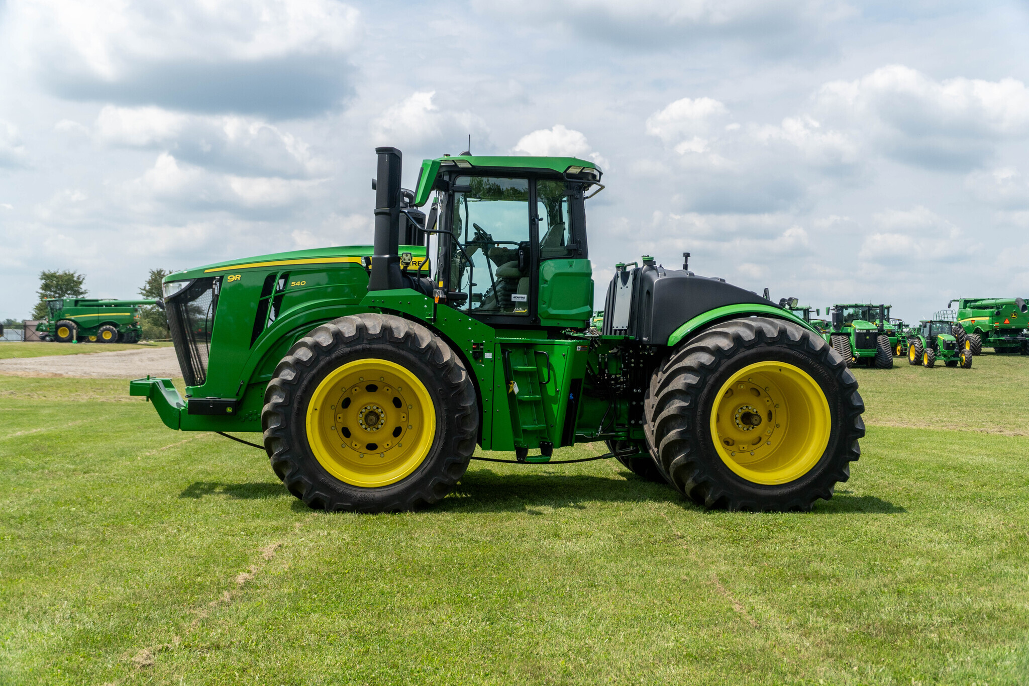 2025 John Deere 9R 540 Tractor