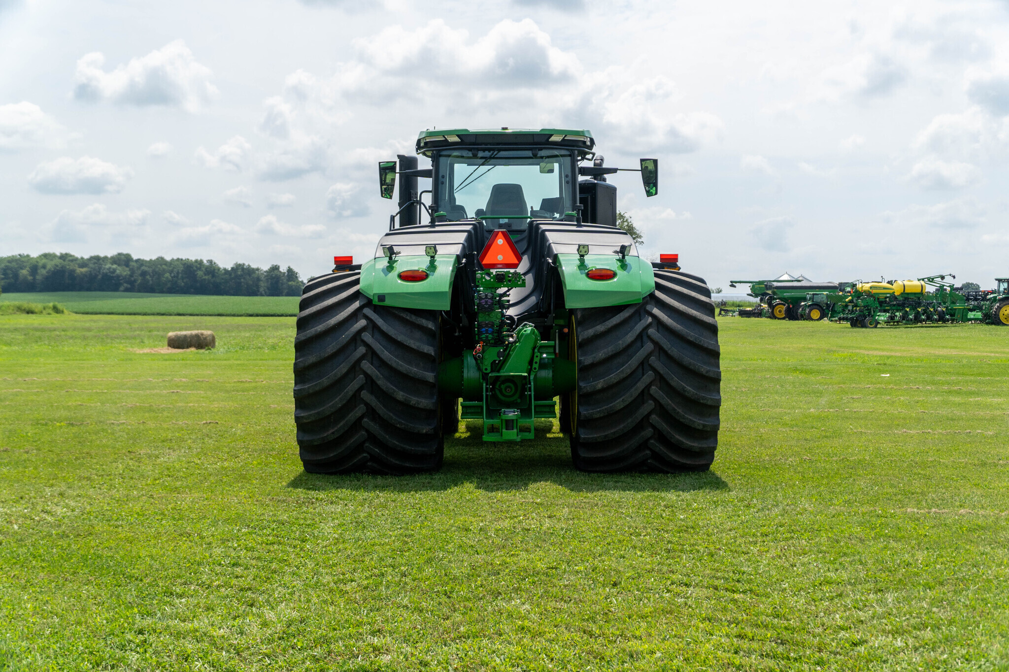 2025 John Deere 9R 540 Tractor
