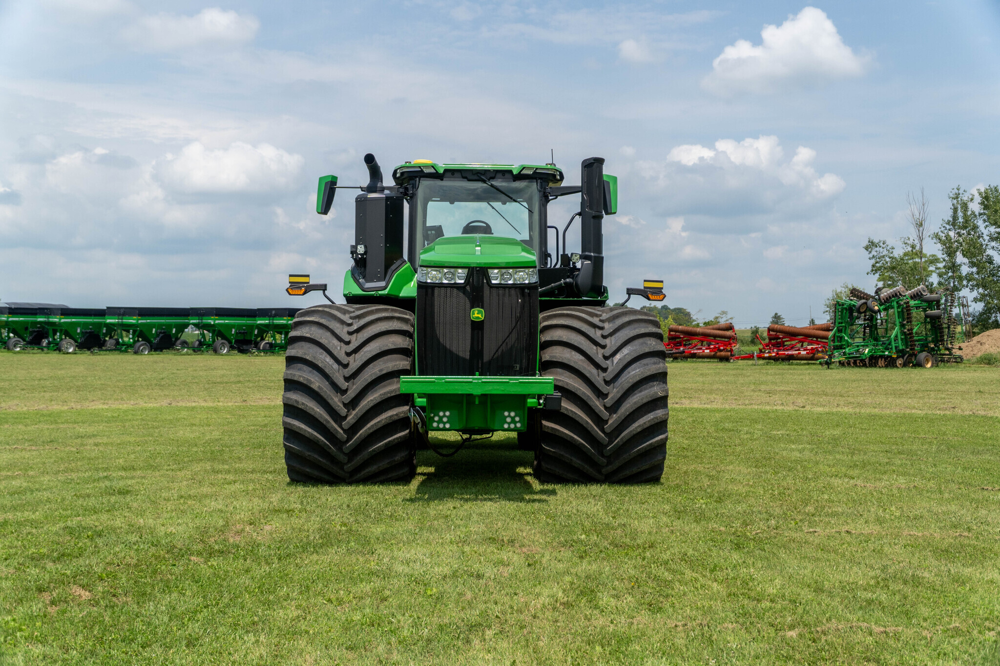 2025 John Deere 9R 540 Tractor