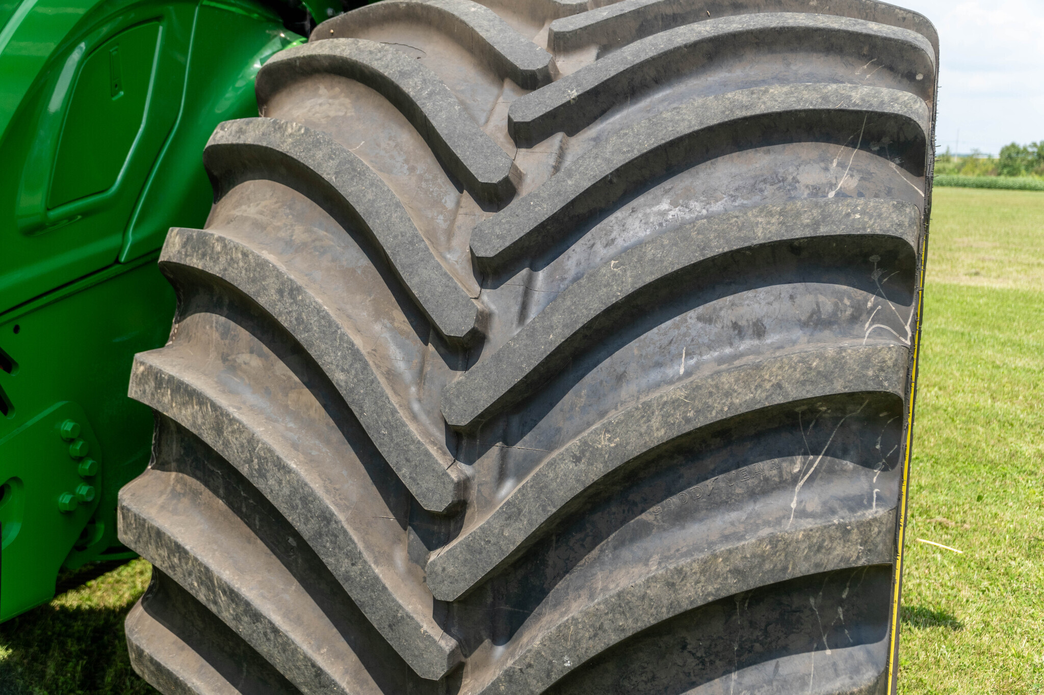 2025 John Deere 9R 540 Tractor