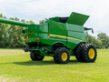 2023 John Deere S780 Combine
