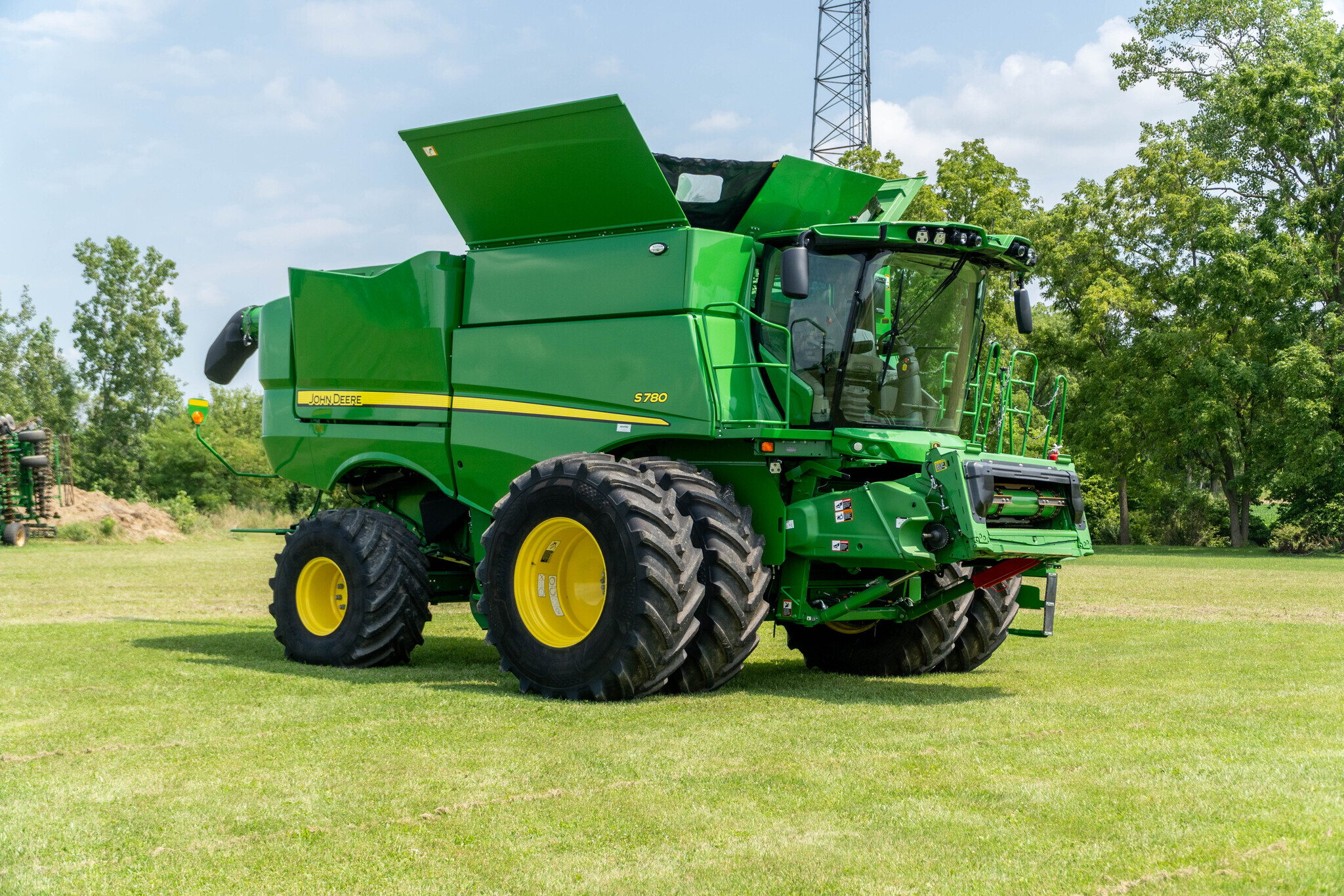 2023 John Deere S780 Combine