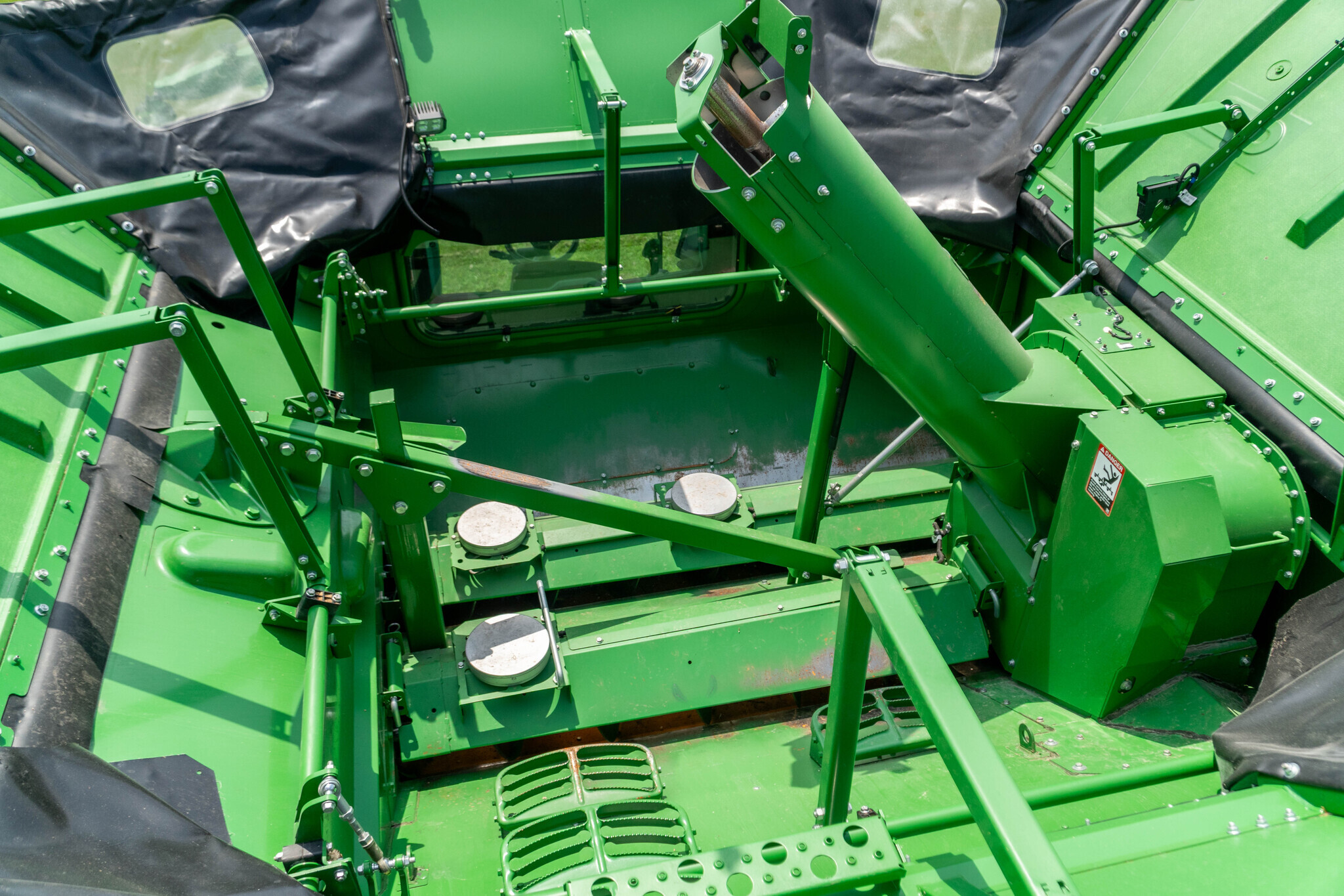 2023 John Deere S780 Combine