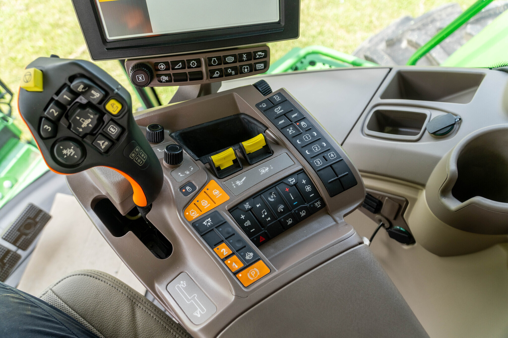 2023 John Deere S780 Combine