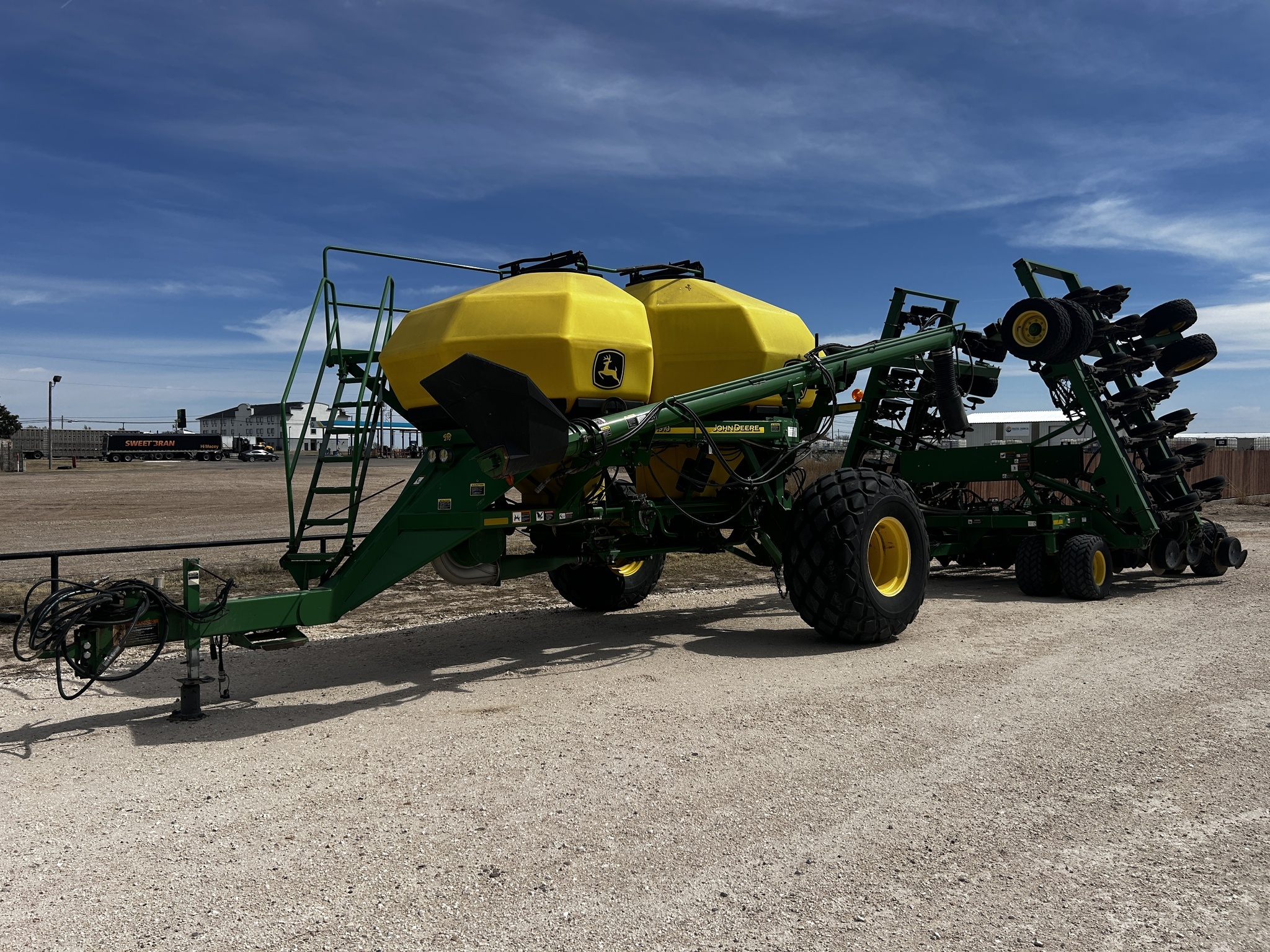 2007 John Deere 1890 Air Seeder