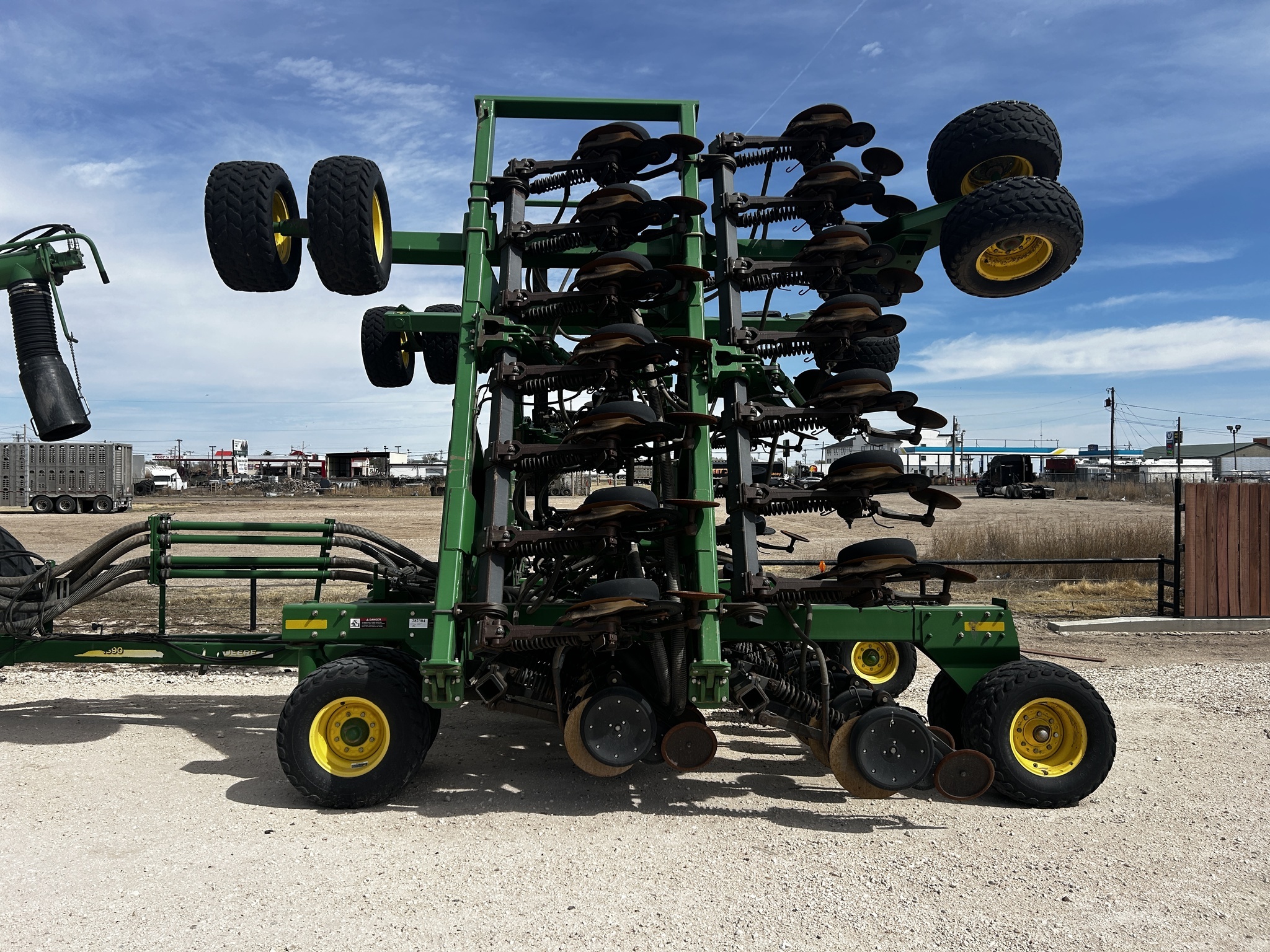 2007 John Deere 1890 Air Seeder