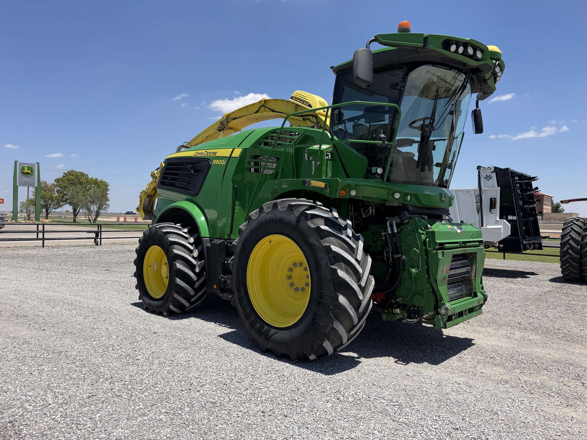 2022 John Deere 9900 Self-Propelled Forage Harvester