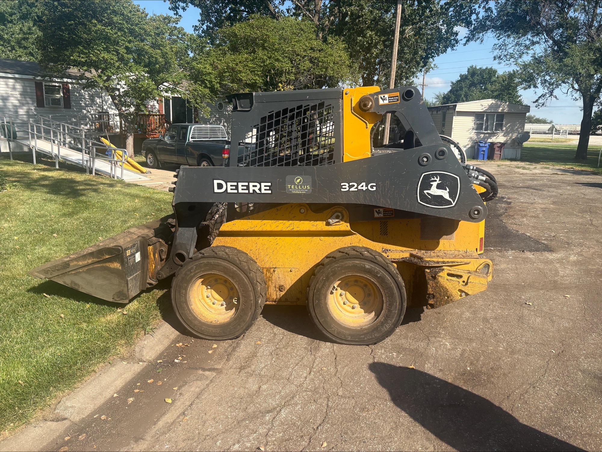 2023 Deere 324G Skid Steer