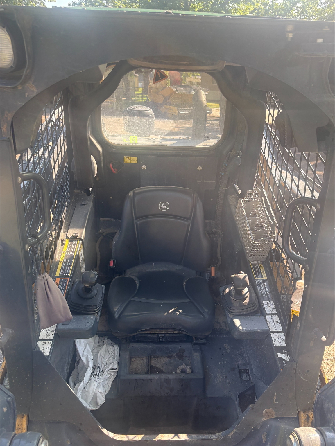 2023 Deere 324G Skid Steer