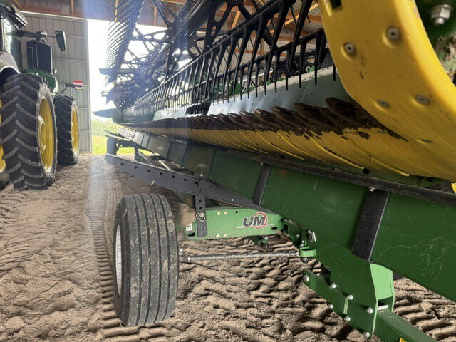 2023 John Deere HD40F Platform
