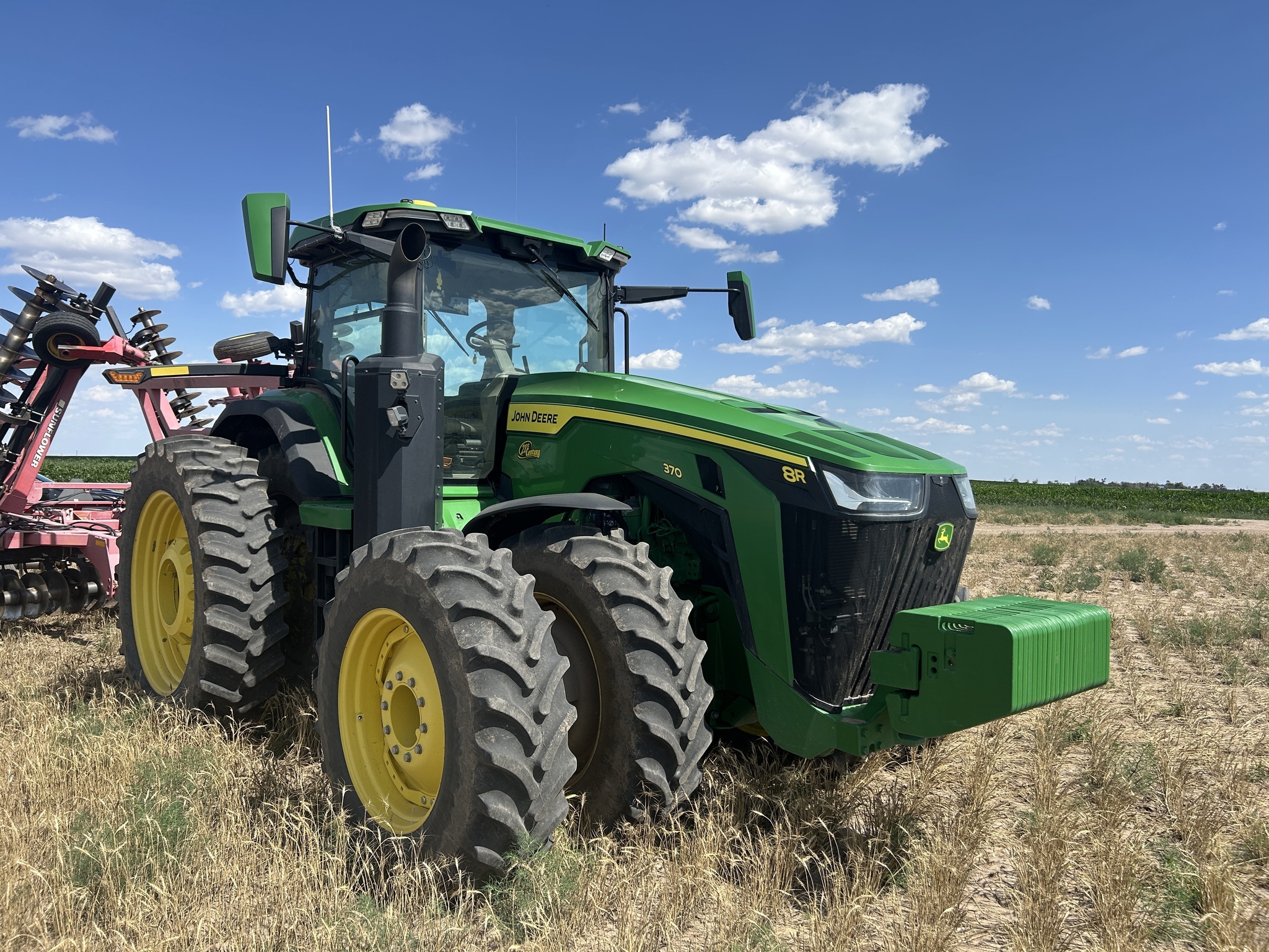 2022 John Deere 8R 370 Tractor