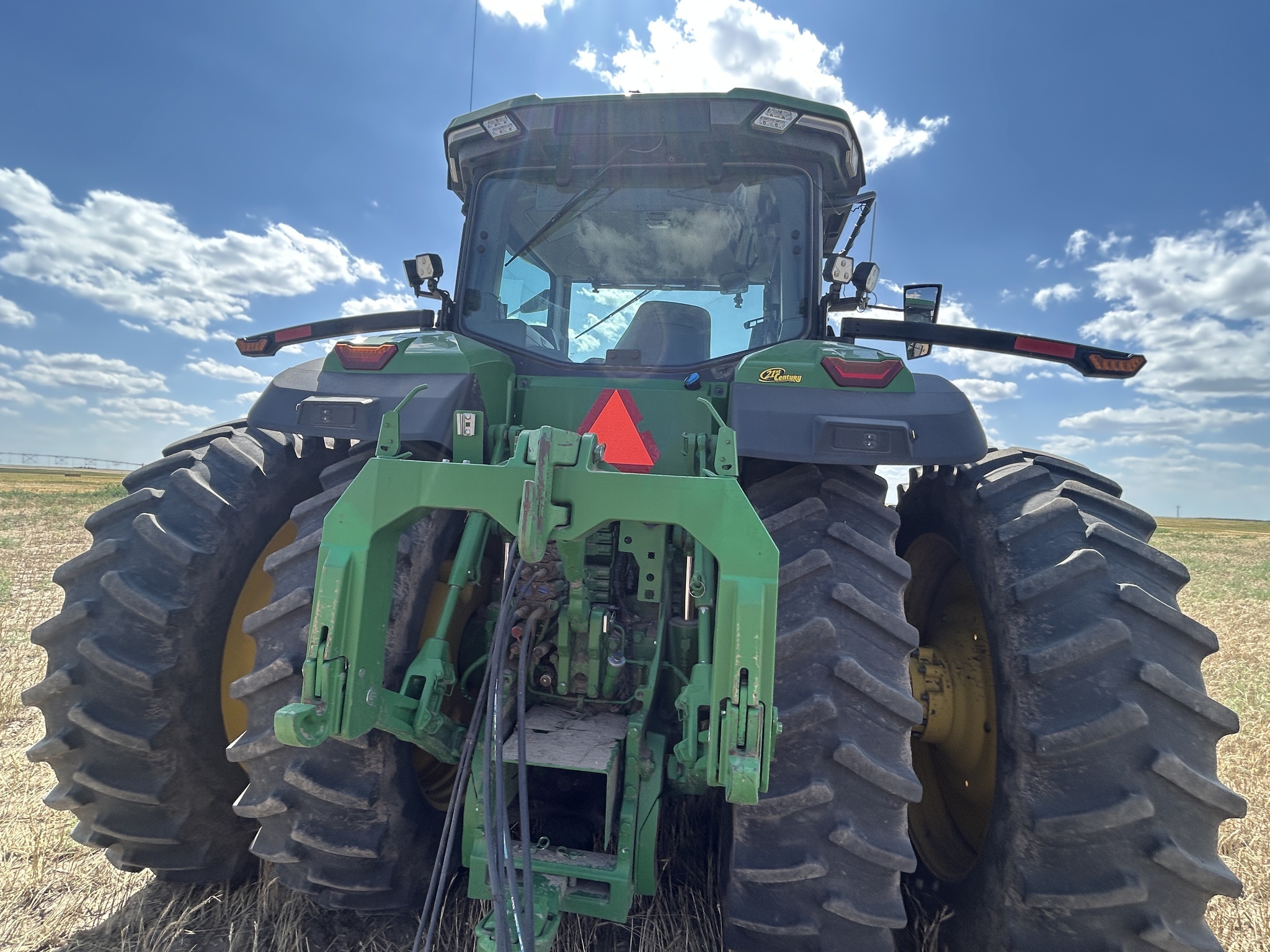 2022 John Deere 8R 370 Tractor