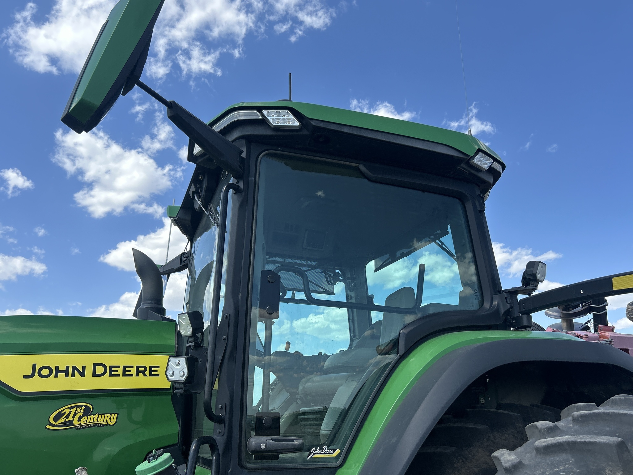 2022 John Deere 8R 370 Tractor