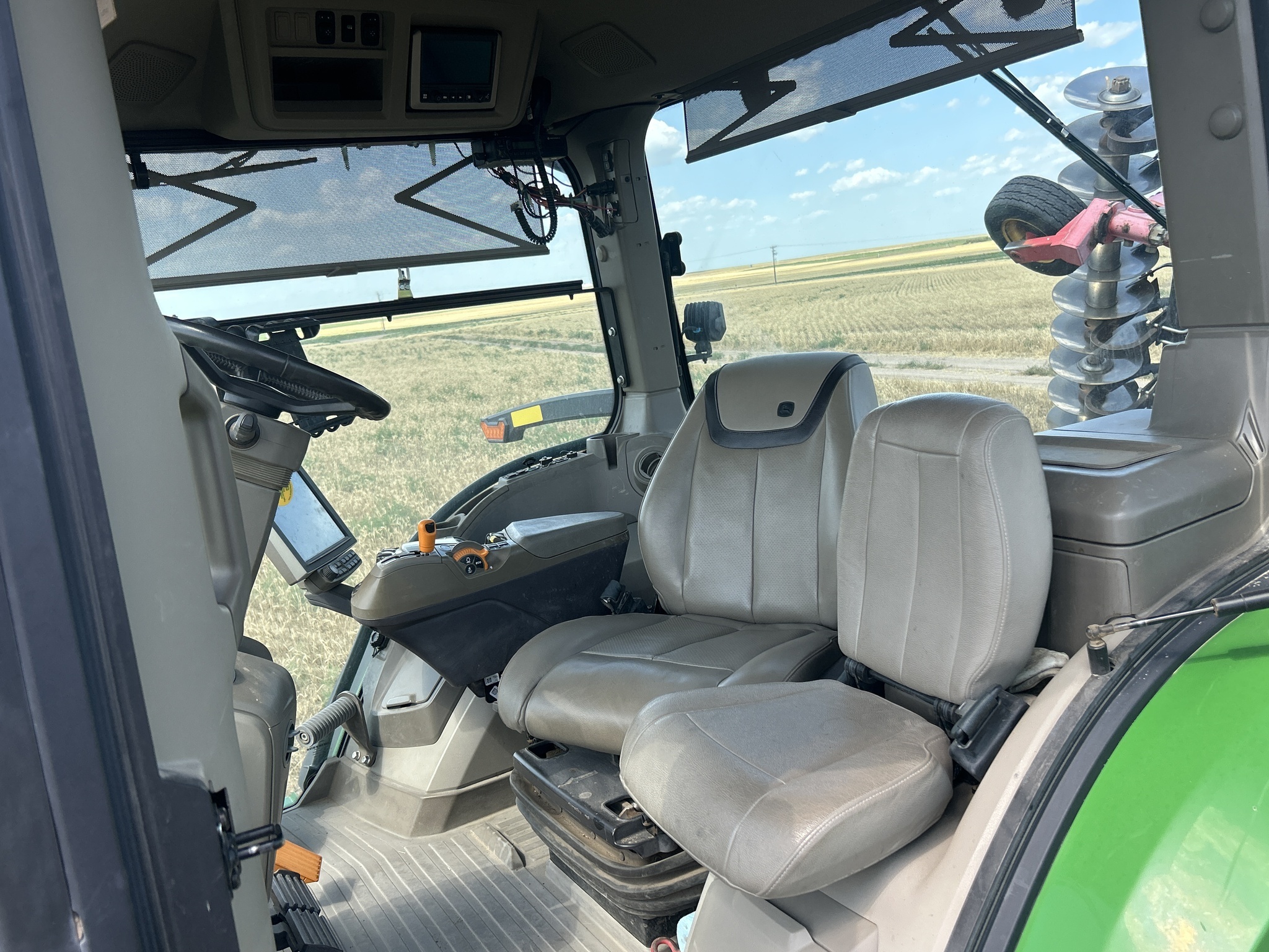 2022 John Deere 8R 370 Tractor