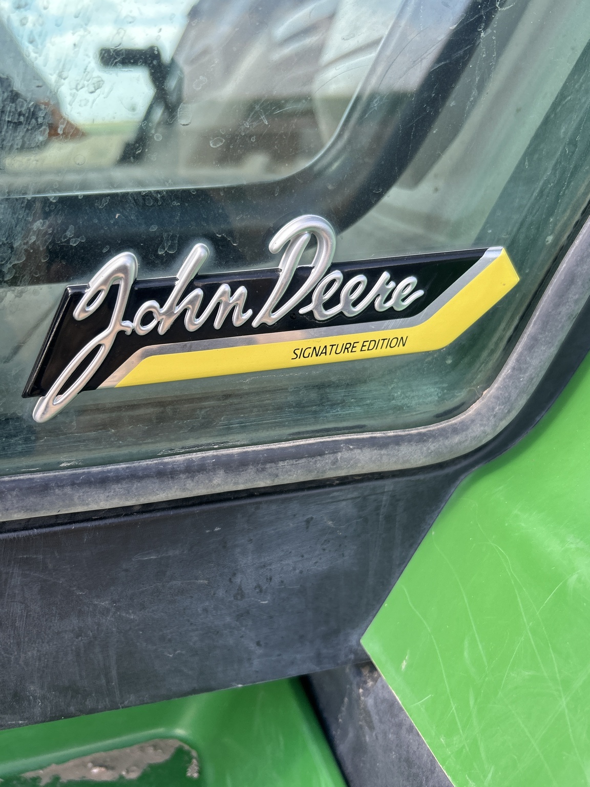 2022 John Deere 8R 370 Tractor