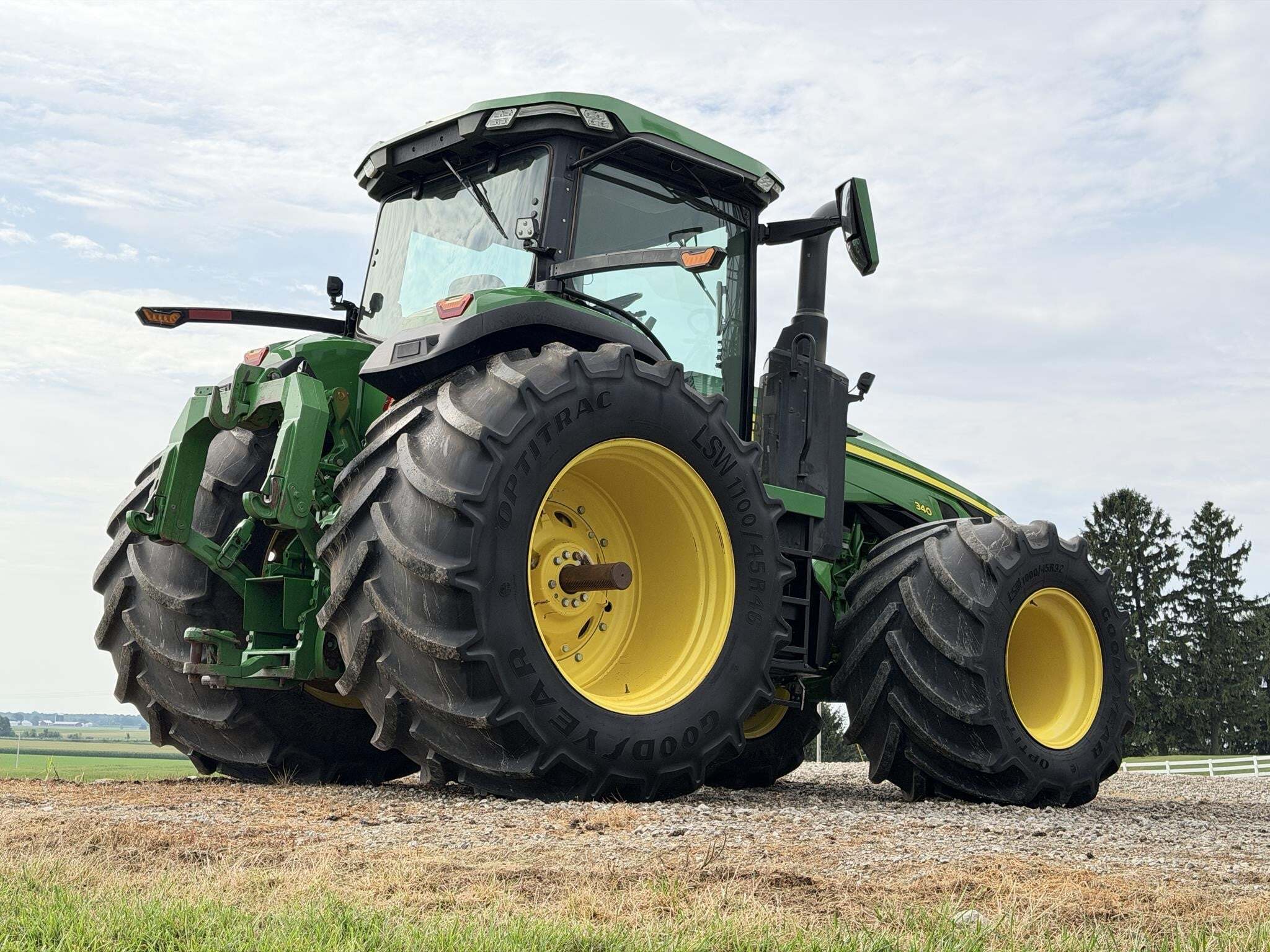 2022 John Deere 8R 340 Tractor