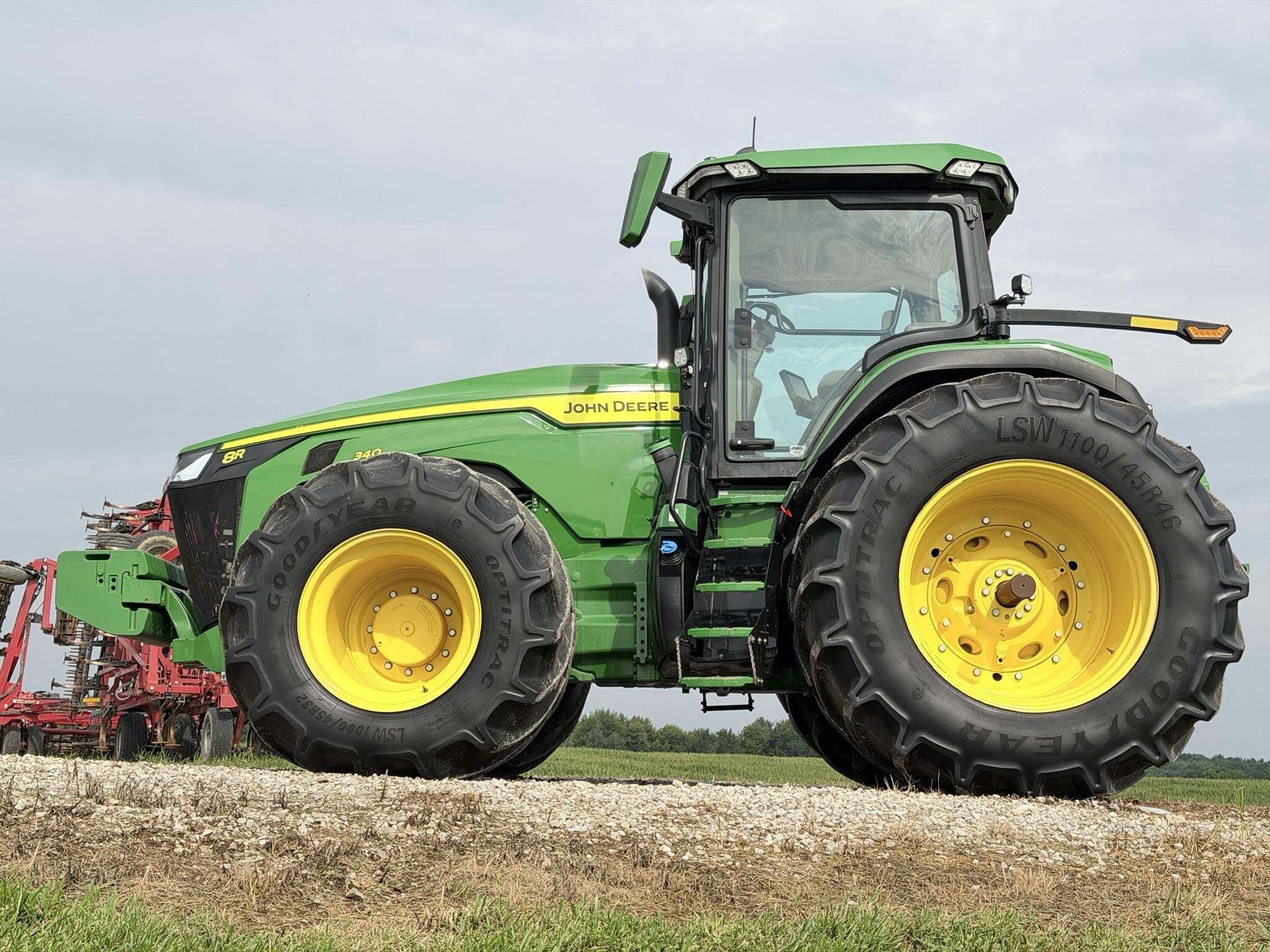 2022 John Deere 8R 340 Tractor
