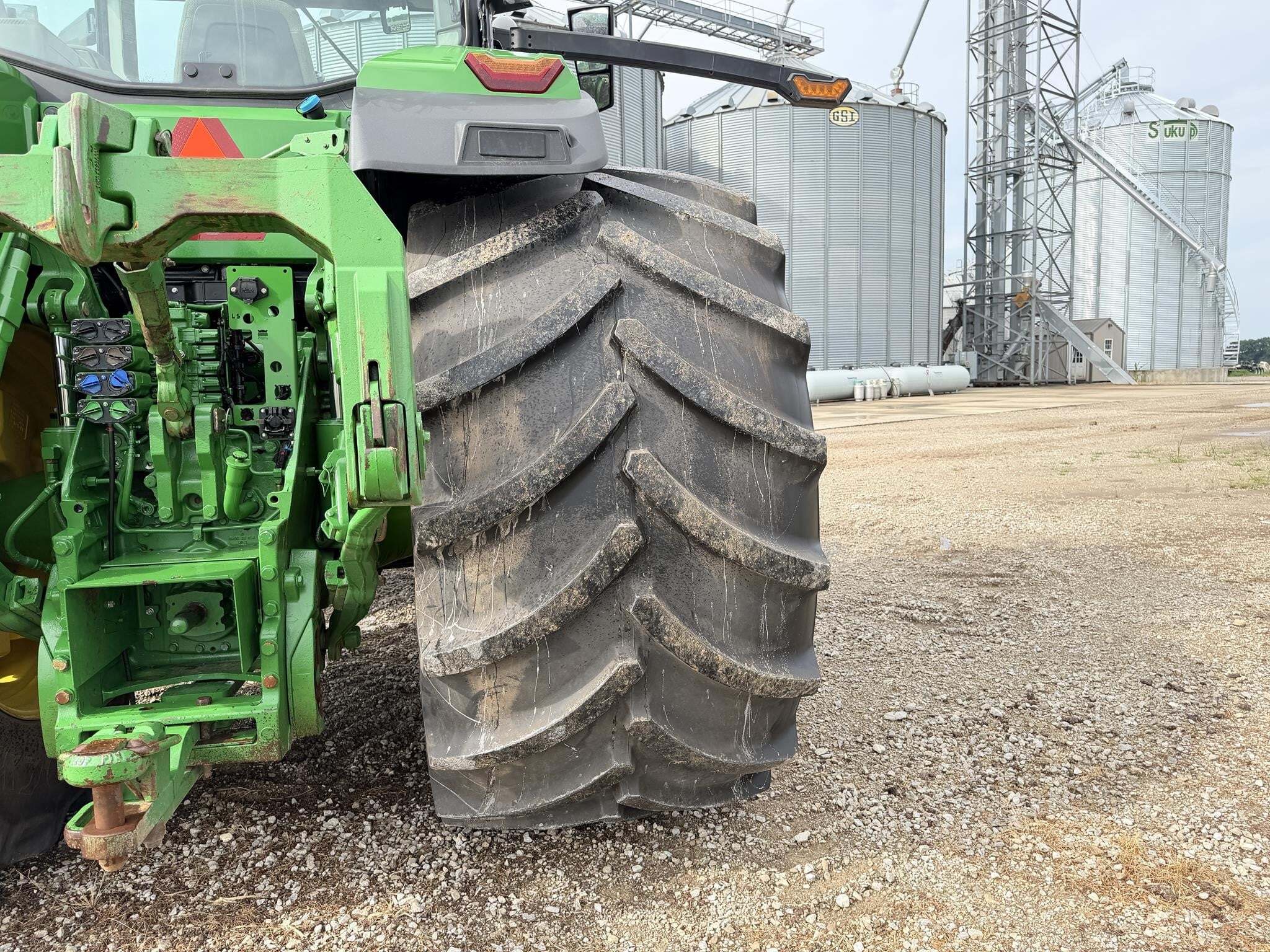 2022 John Deere 8R 340 Tractor