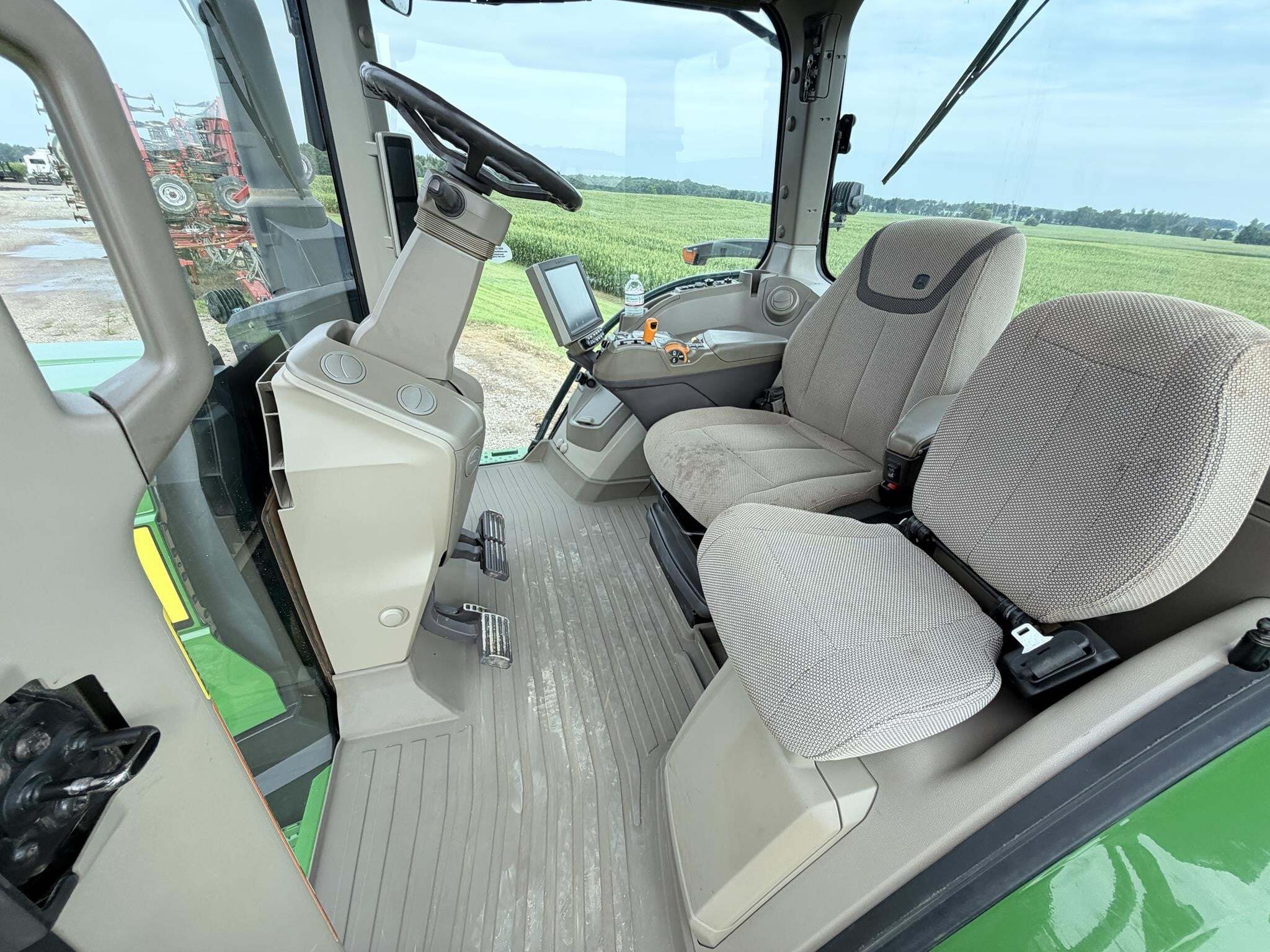 2022 John Deere 8R 340 Tractor