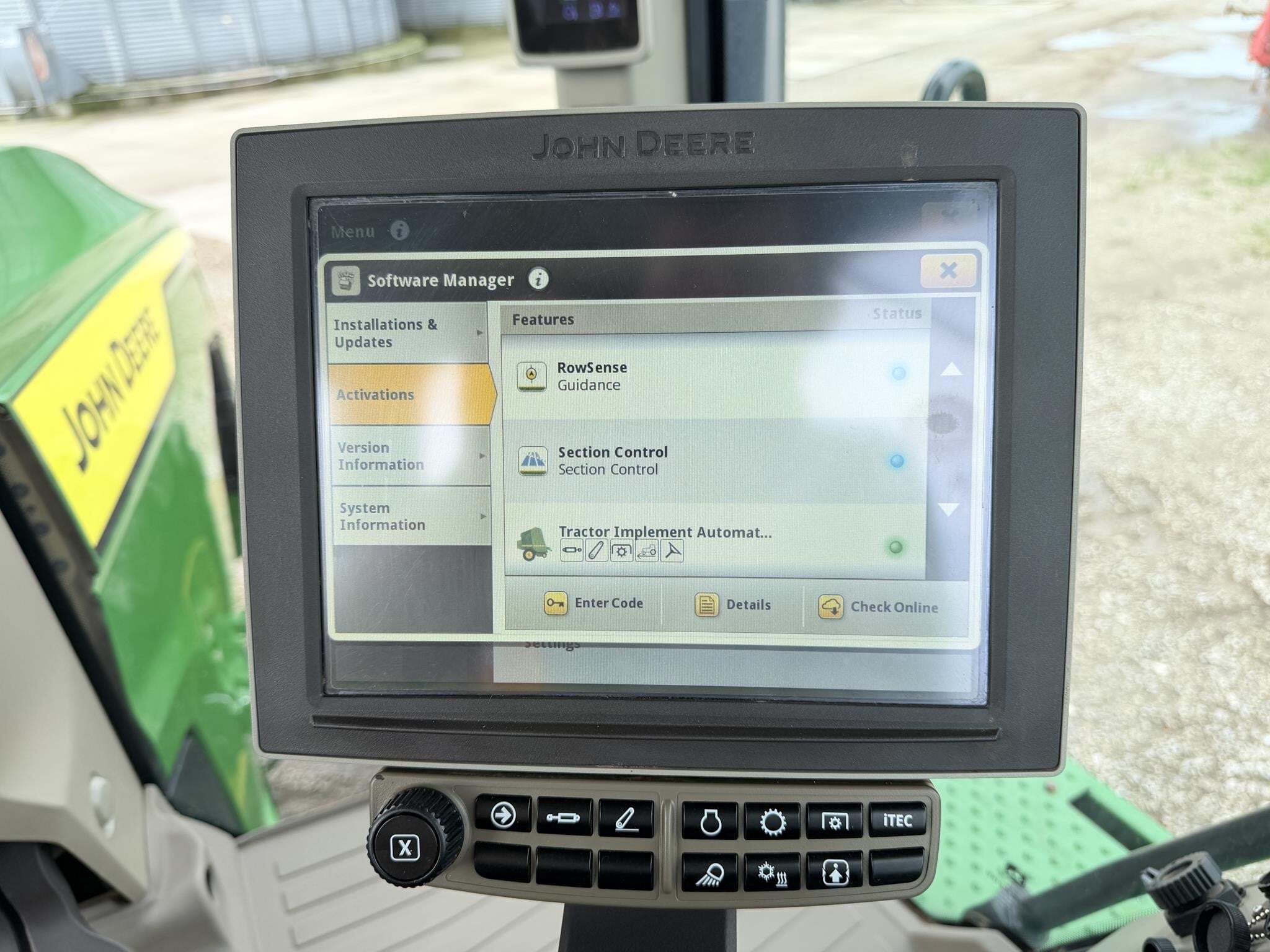 2022 John Deere 8R 340 Tractor