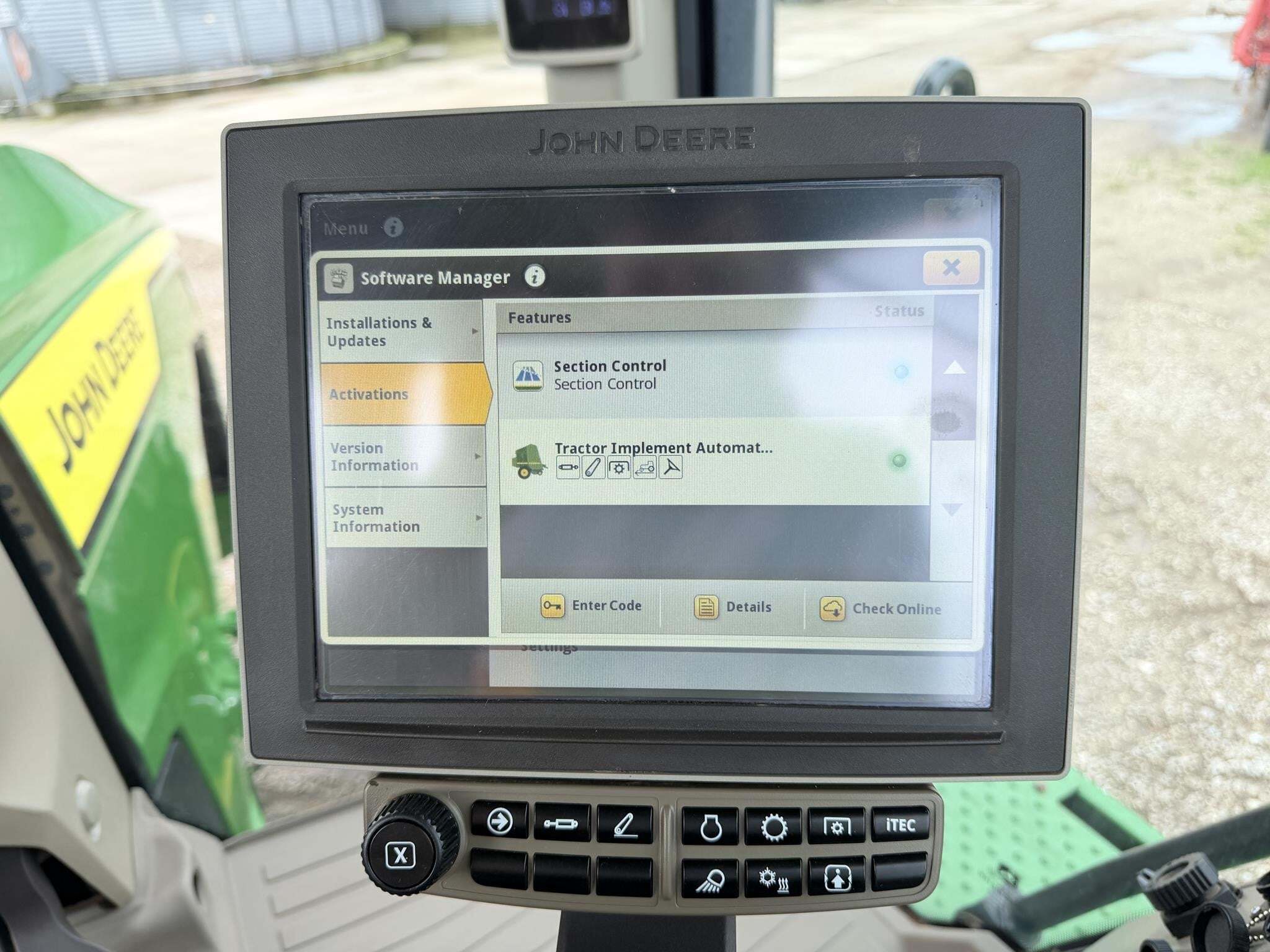 2022 John Deere 8R 340 Tractor