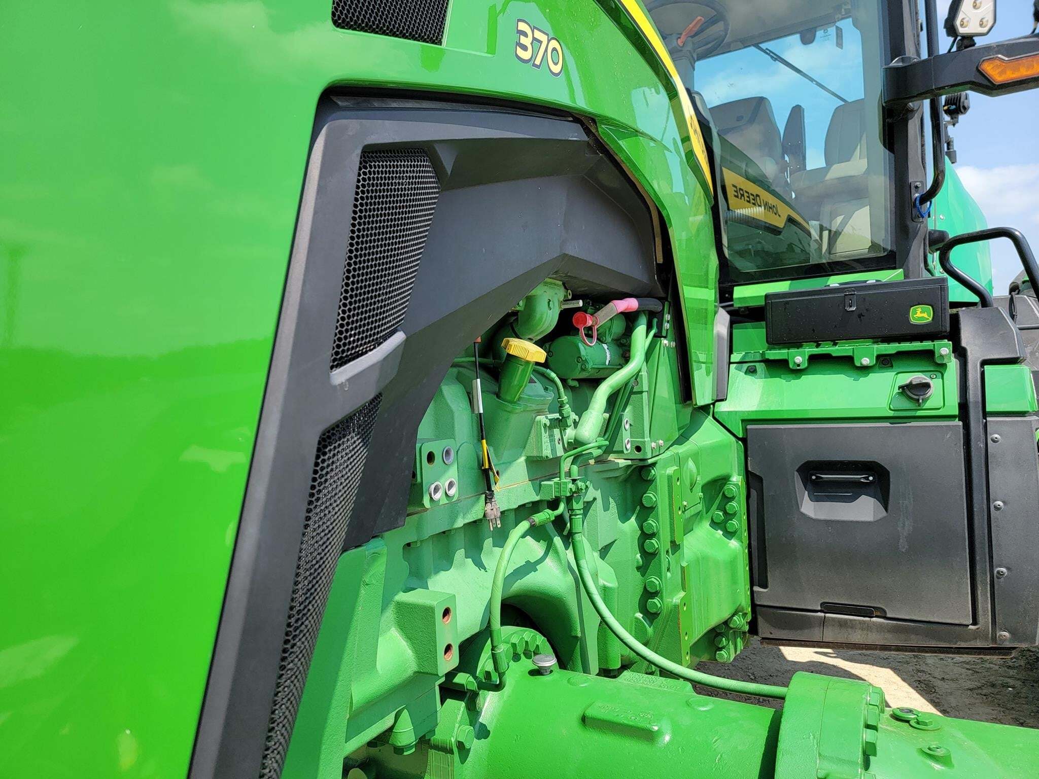 2021 John Deere 8RX 370 Tractor
