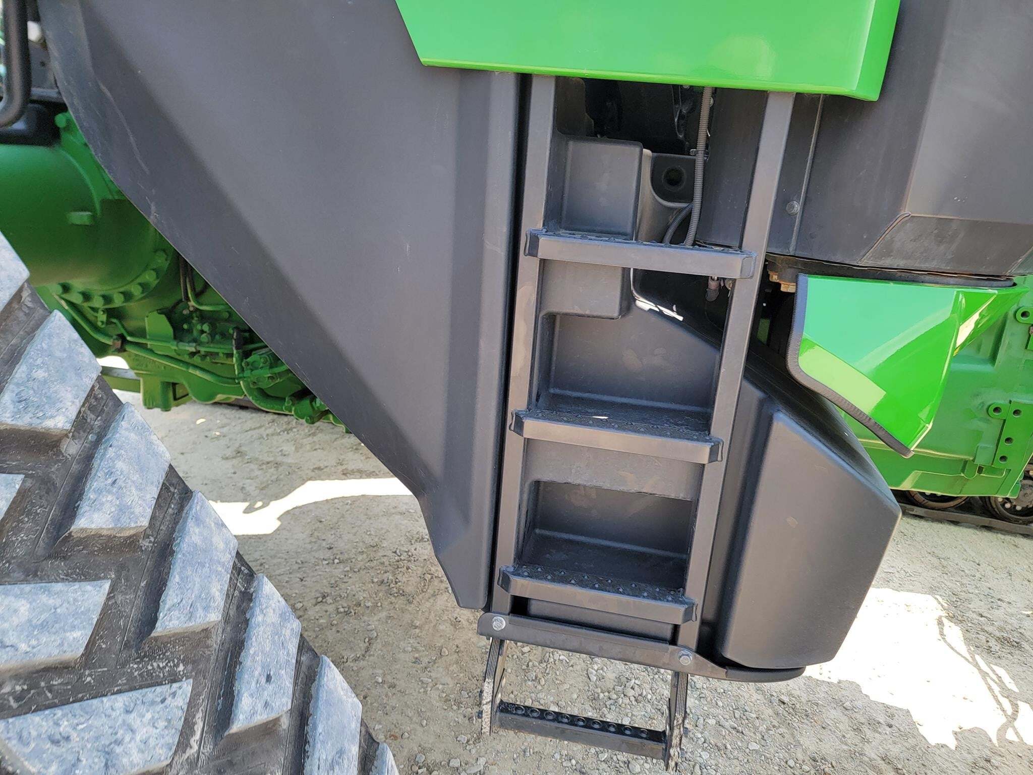 2021 John Deere 8RX 370 Tractor