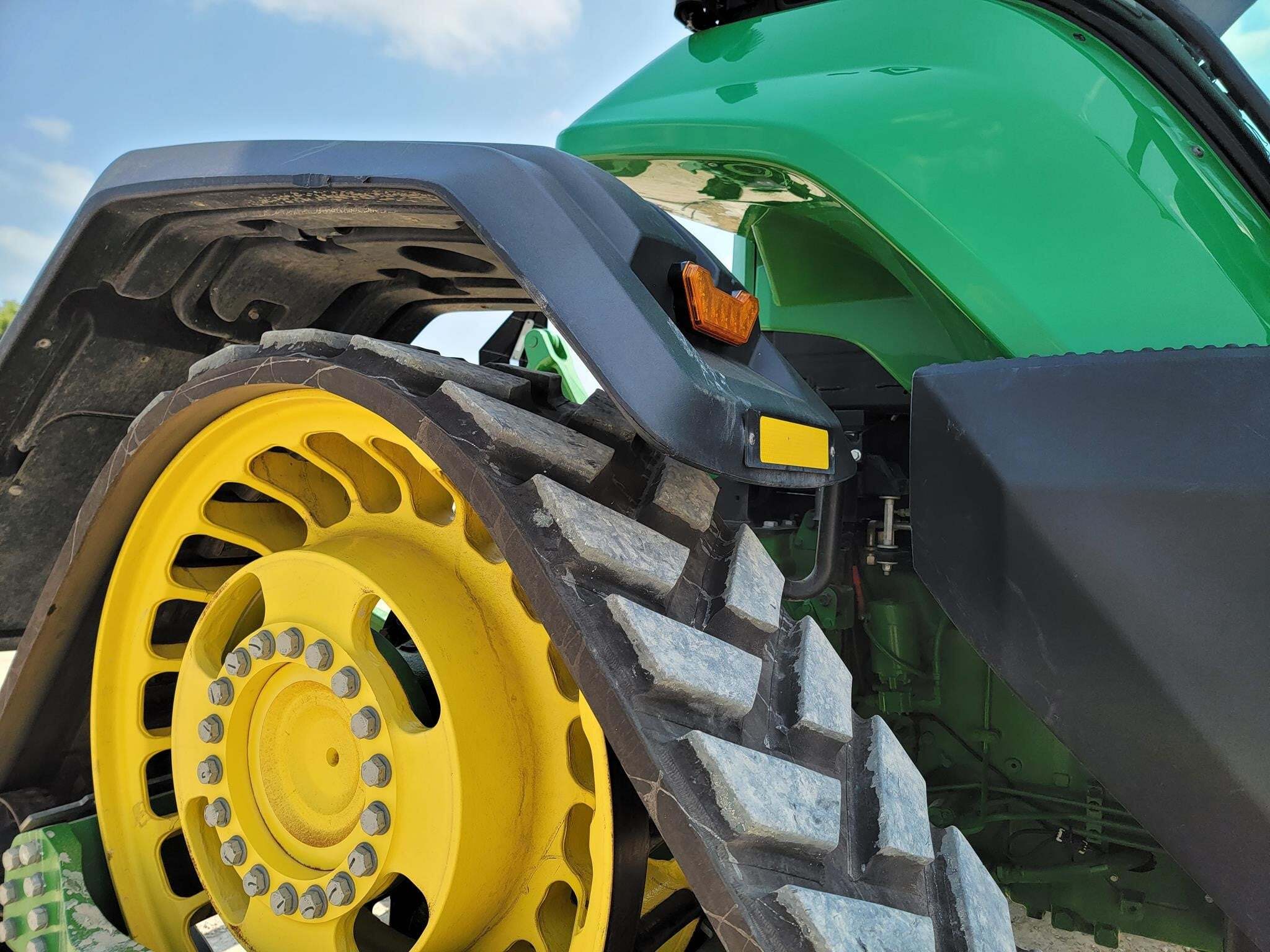2021 John Deere 8RX 370 Tractor