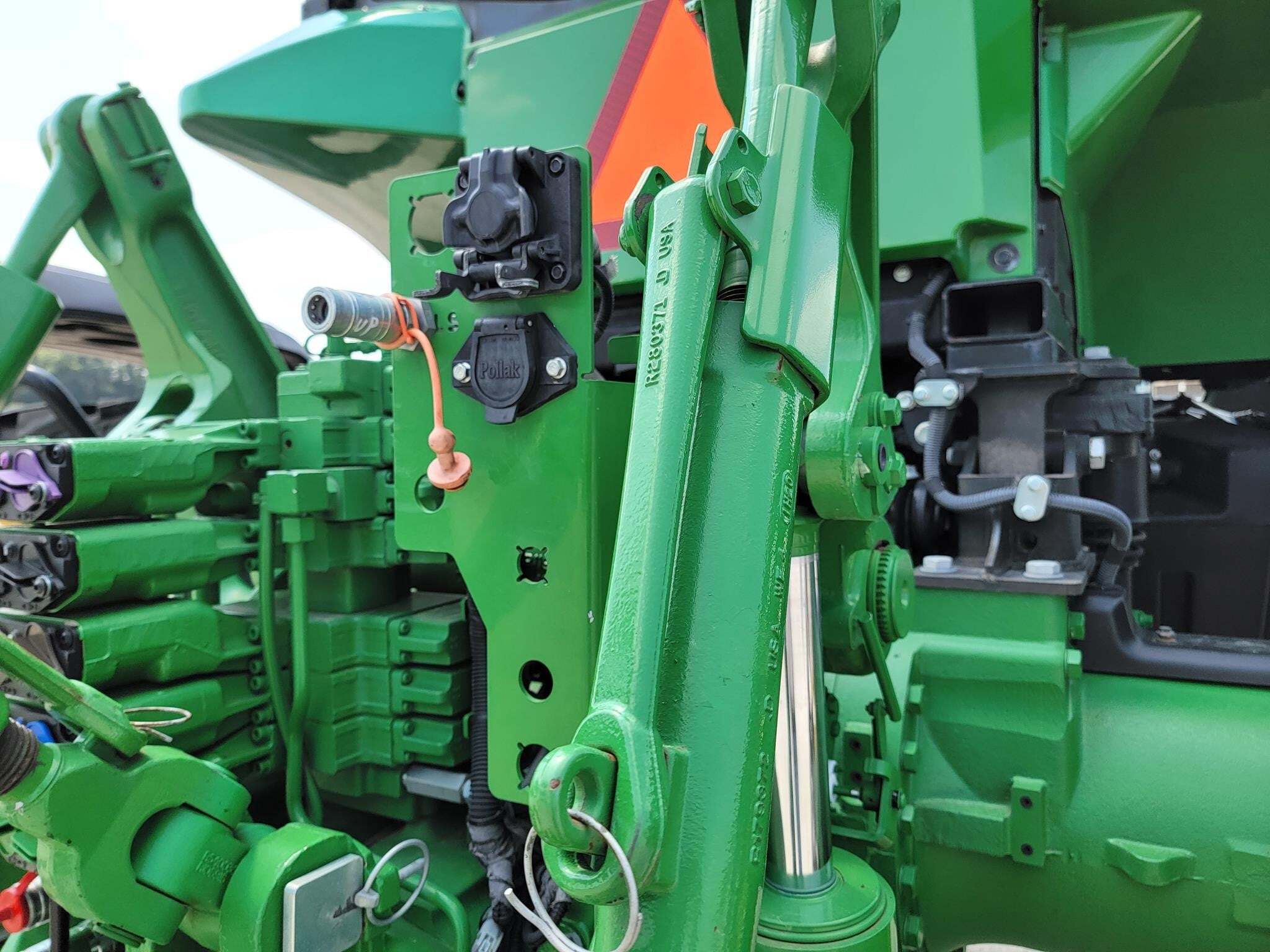 2021 John Deere 8RX 370 Tractor