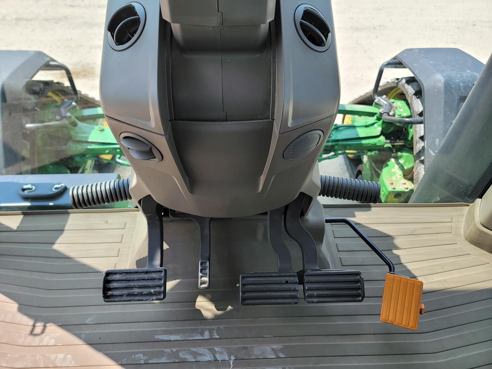 2021 John Deere 8RX 370 Tractor