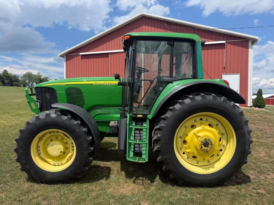 2003 John Deere 7420 Tractor